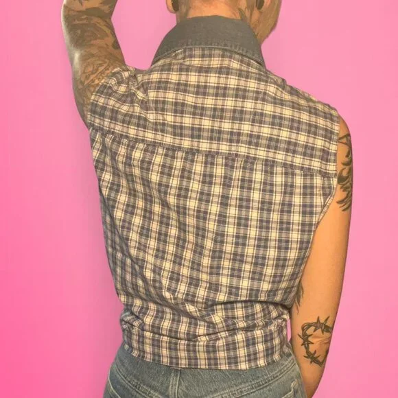 Vintage blue & white plaid button up blouse - Picture 2 of 8